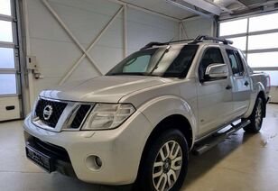 пикап Nissan Navara