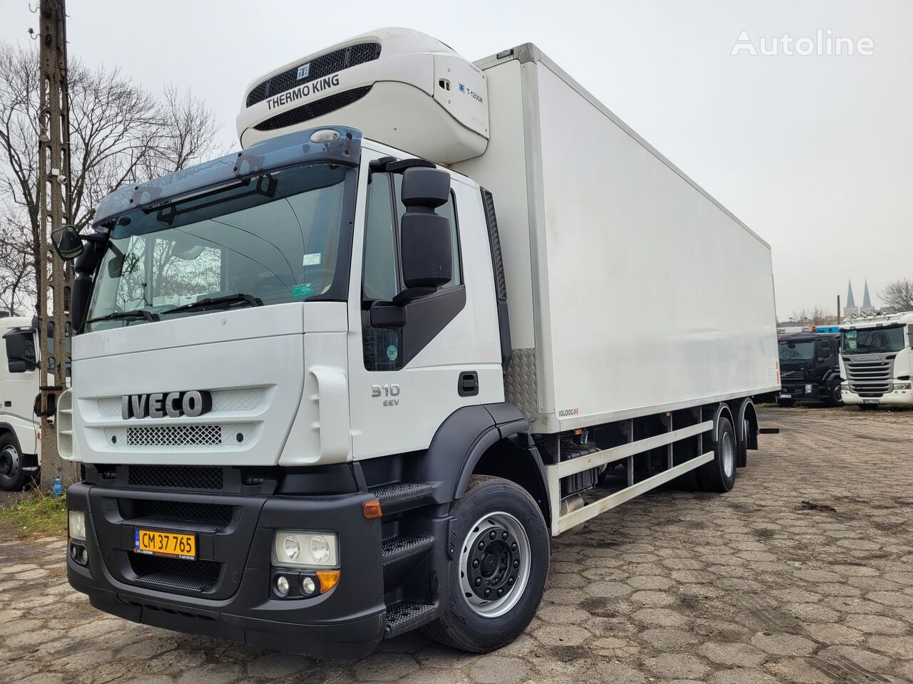 хладилен камион IVECO Stralis 260