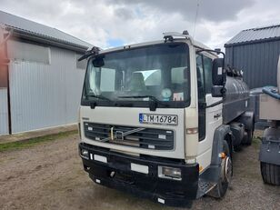 камион млековоз Volvo FL6 18