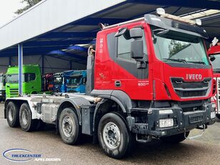 камион мултилифт с кука IVECO Trakker 500 137.100 km, Retarder, Steel springs, Euro 6