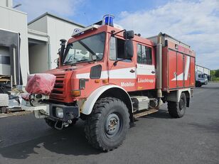 катастрофирал пожарна кола Mercedes-Benz Unimog U 4000 DOKA 4x4 Tanklöschfahrzeug