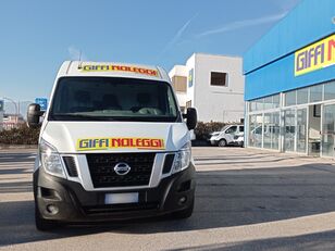 бус фургон Nissan NV400