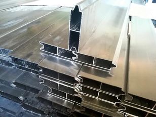 Deski burtowe do naczep drewno aluminium einsteckbretter huifplanken Tableros para semirremolques Krone за полуремарке