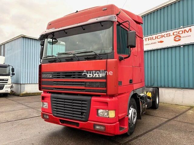 влекач DAF 95.430 XF SPACECAB 4x2 (EURO 2 / ZF16 MANUAL GEARBOX / AIRCONDIT